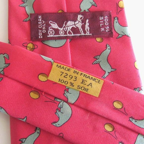 new HERMES seal w/ ball print tie France 100% silk - Picture 6 of 6